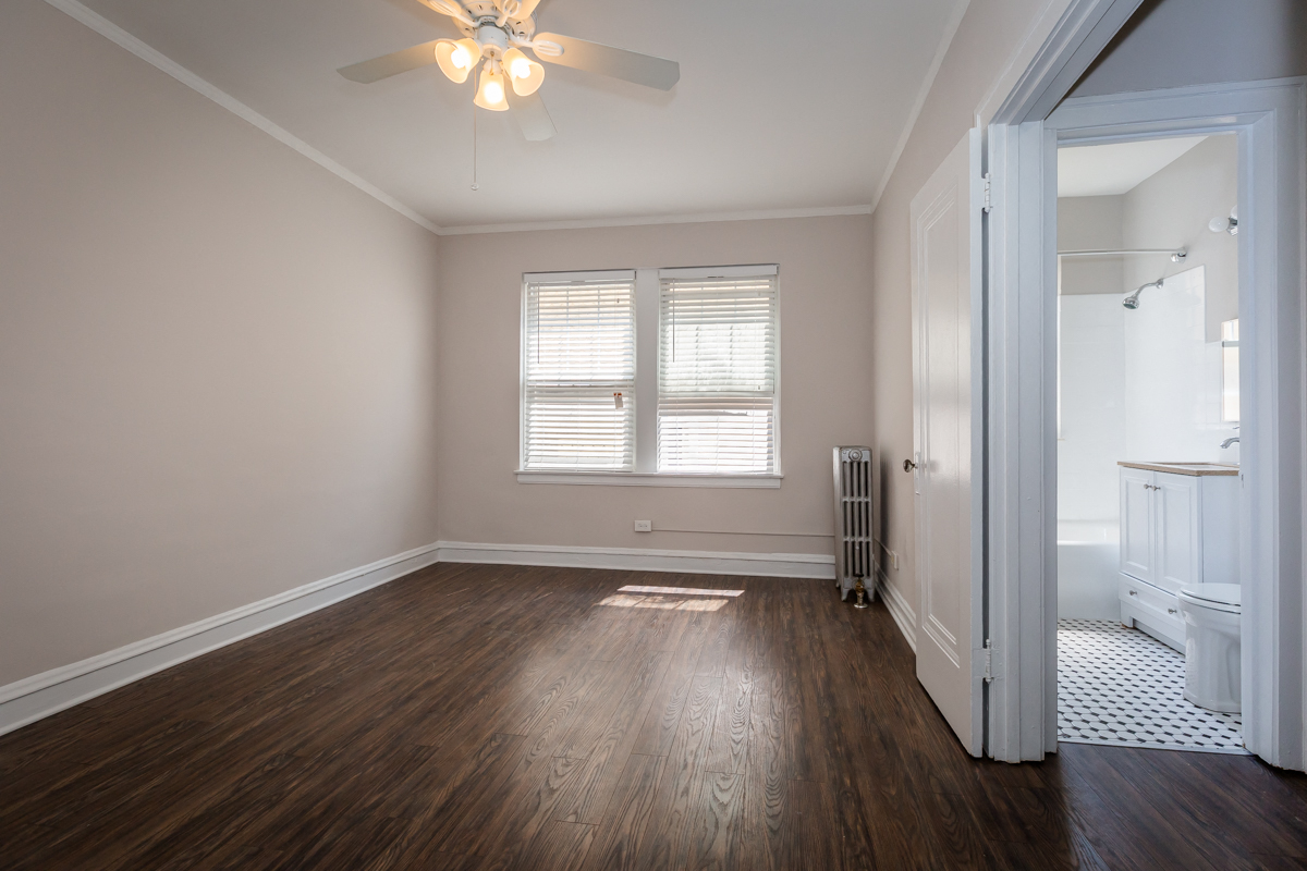 hyde park chicago apartment home renovated remodel hardwood floors